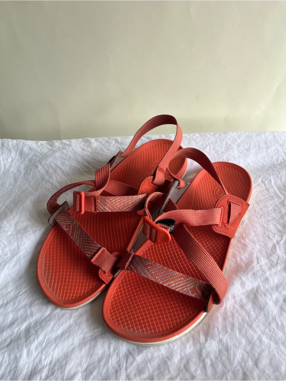 Chacos Lowdown Sporty Z-Strap Slingback Sandals Women’s Sz 10 Orange Multicolor